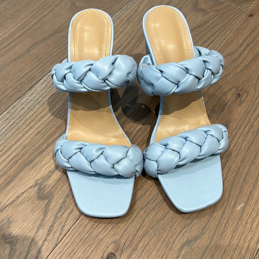 Light blue braided leather heels